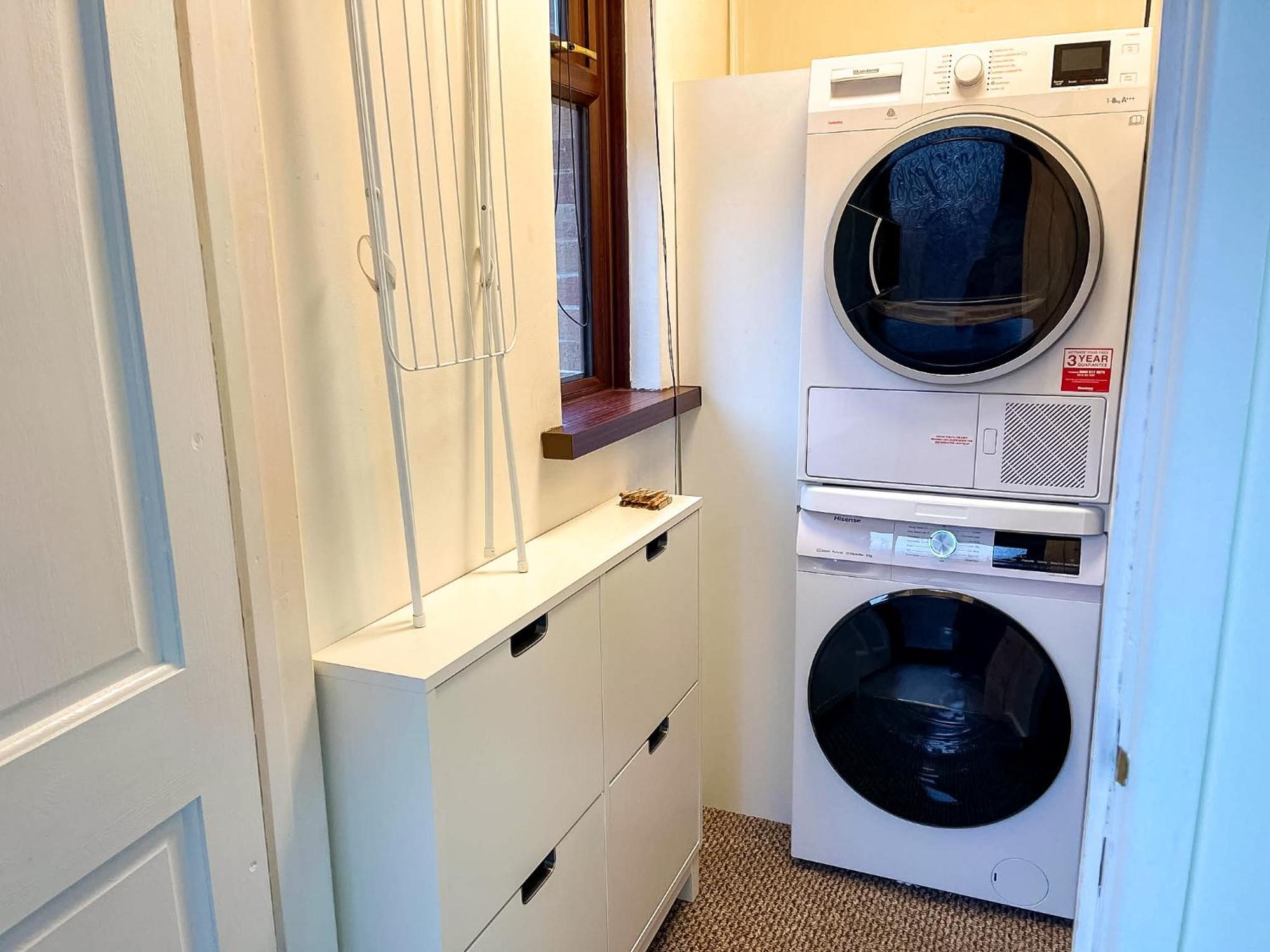 Centre - Free Parking - 2 Bedroom *