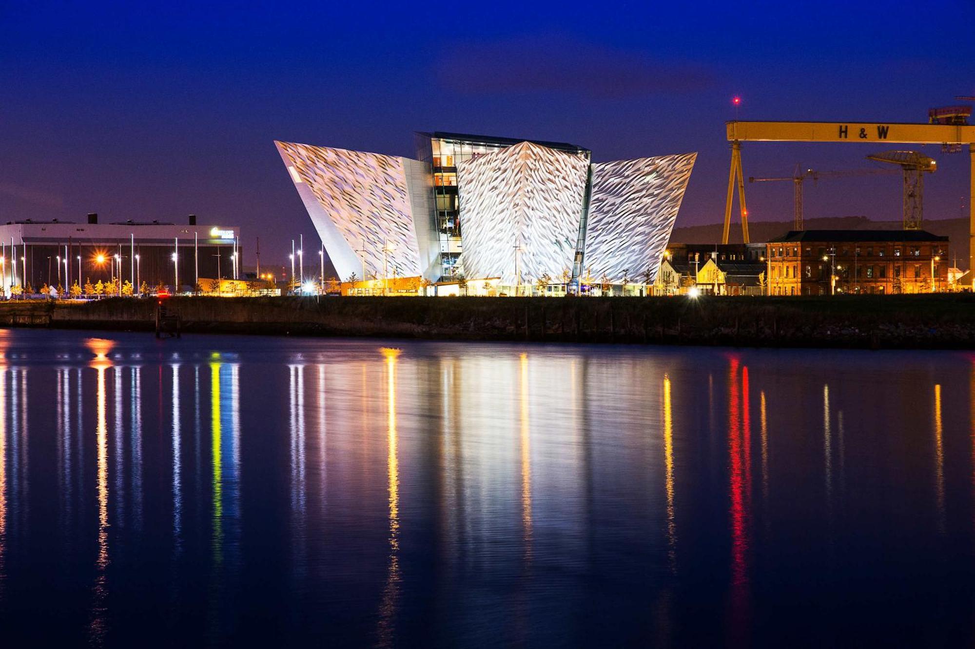 Stunning 1 Bed Penthouse In East Village, - Walk To Centre, Roof Terrace Holiday home Belfast