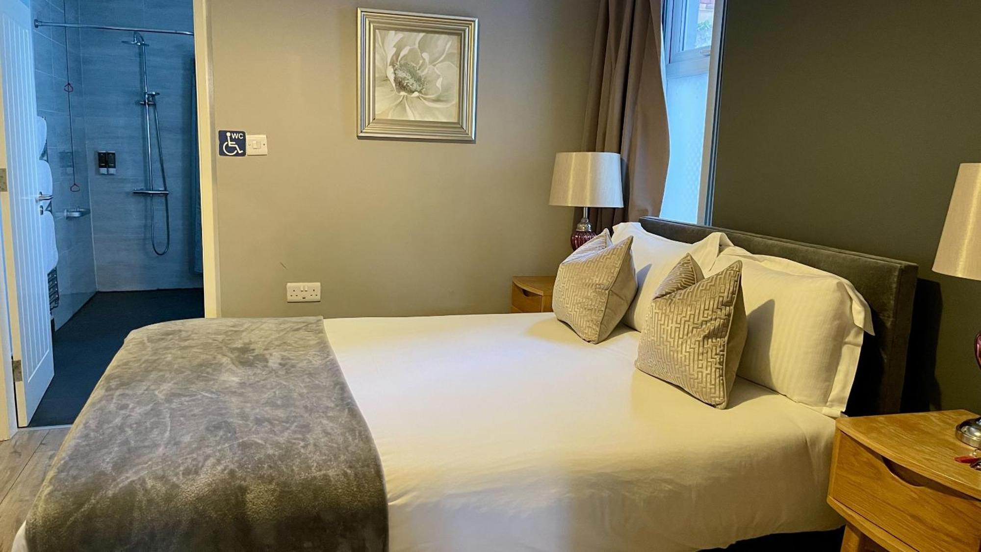 Titanic Guest Boutique, 4-star 4*
