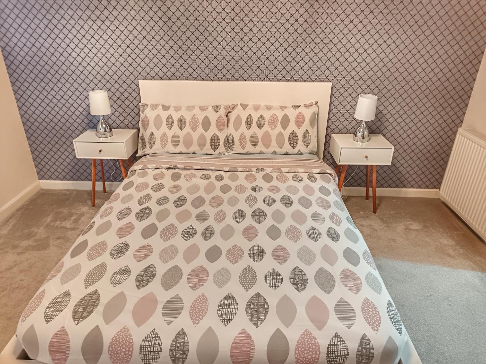 2 Bed 2 Bath, Cathedral Quarter, Free Parking - Clock Tower Apartment *