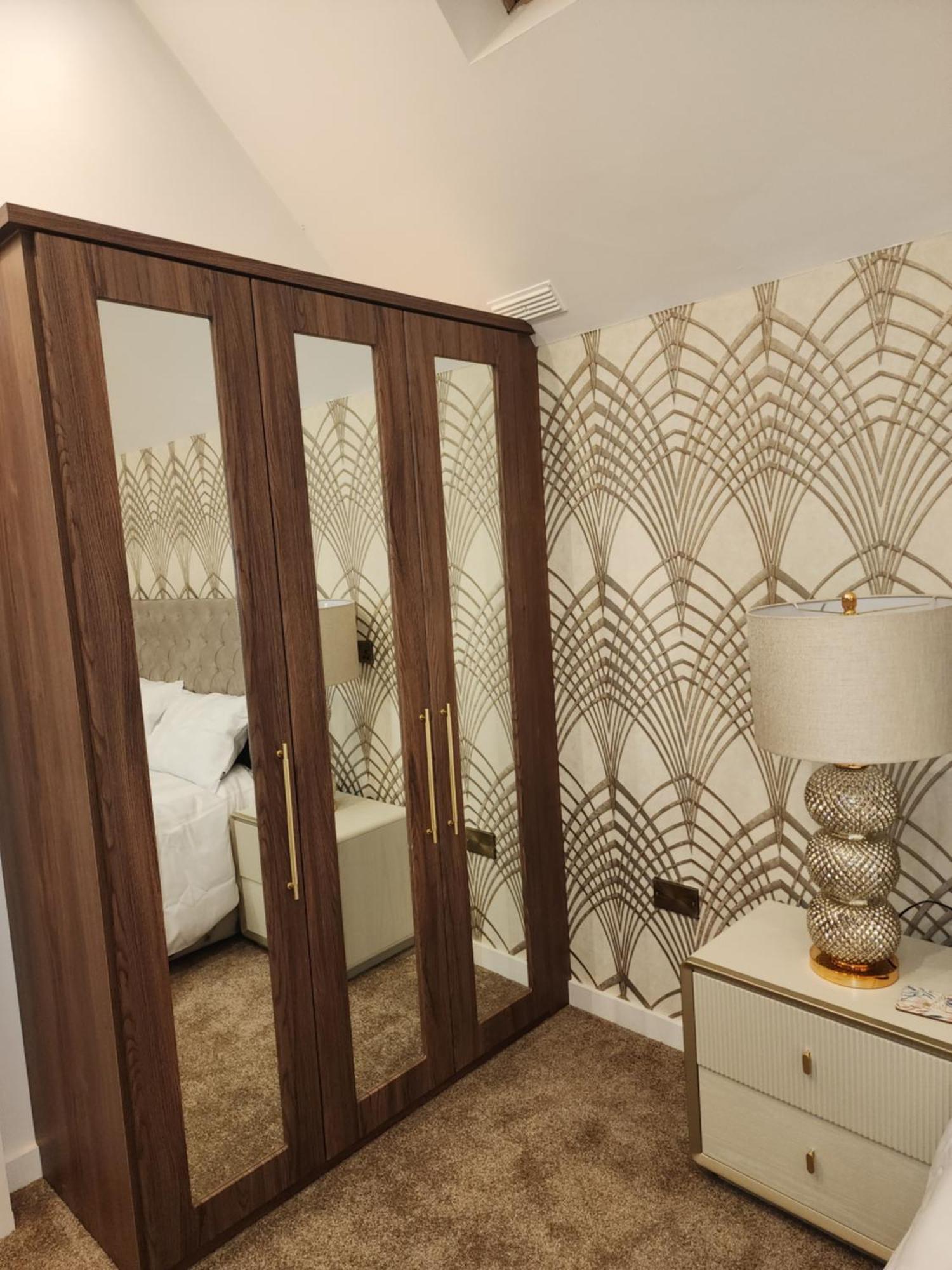 Centre Luxury House With Three Very Large Size Bedrooms Holiday home *
