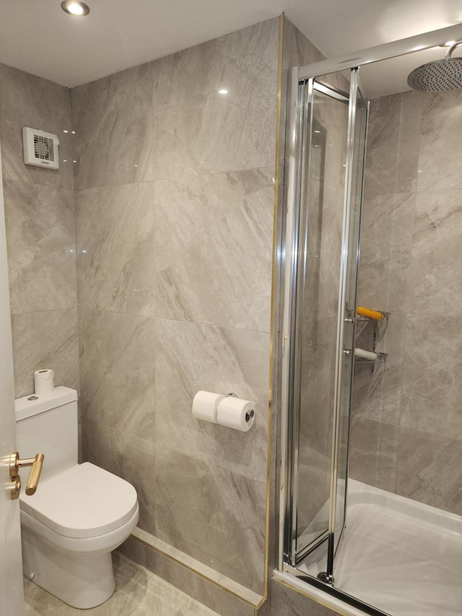 Holiday home Centre Luxury House With Three Very Large Size Bedrooms *