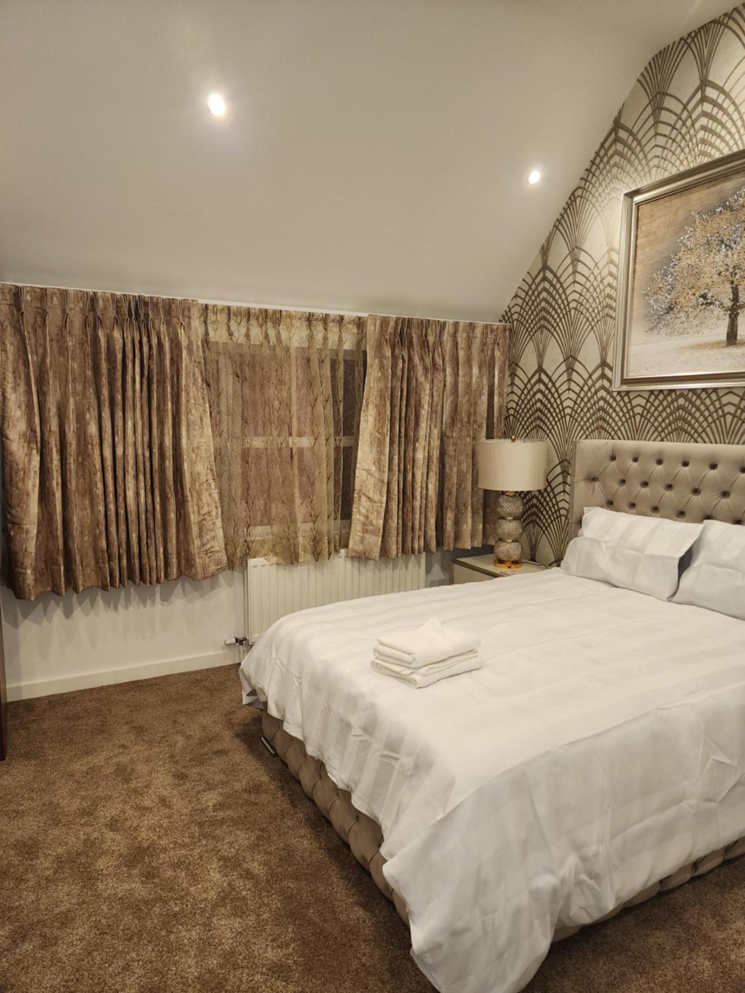 Holiday home Centre Luxury House With Three Very Large Size Bedrooms Belfast