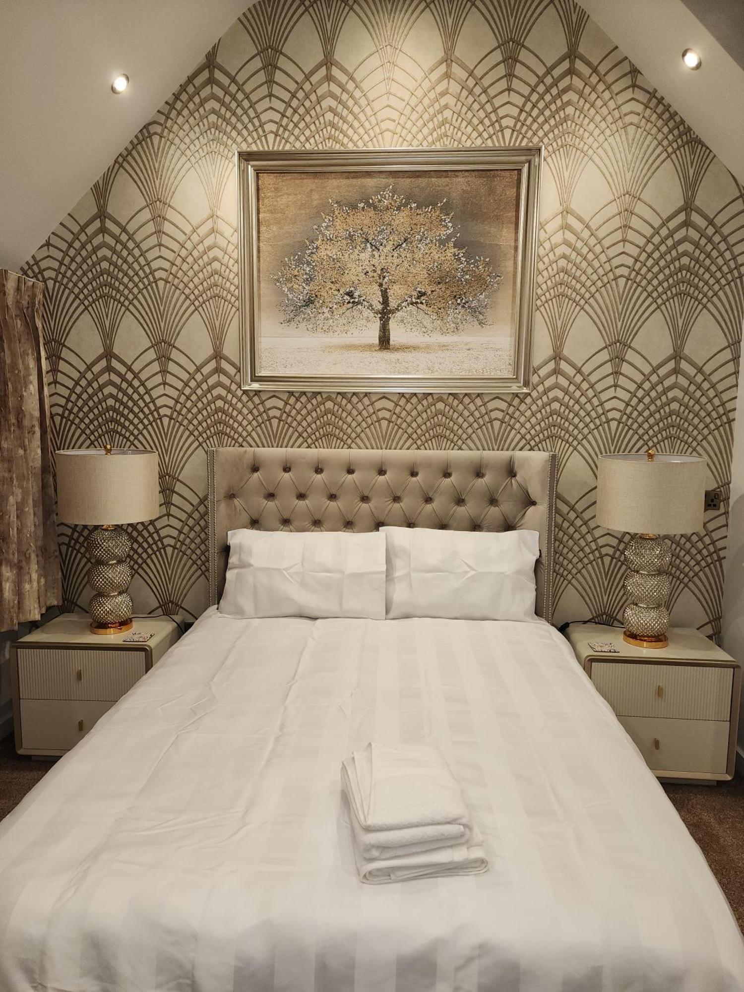 Centre Luxury House With Three Very Large Size Bedrooms Holiday home