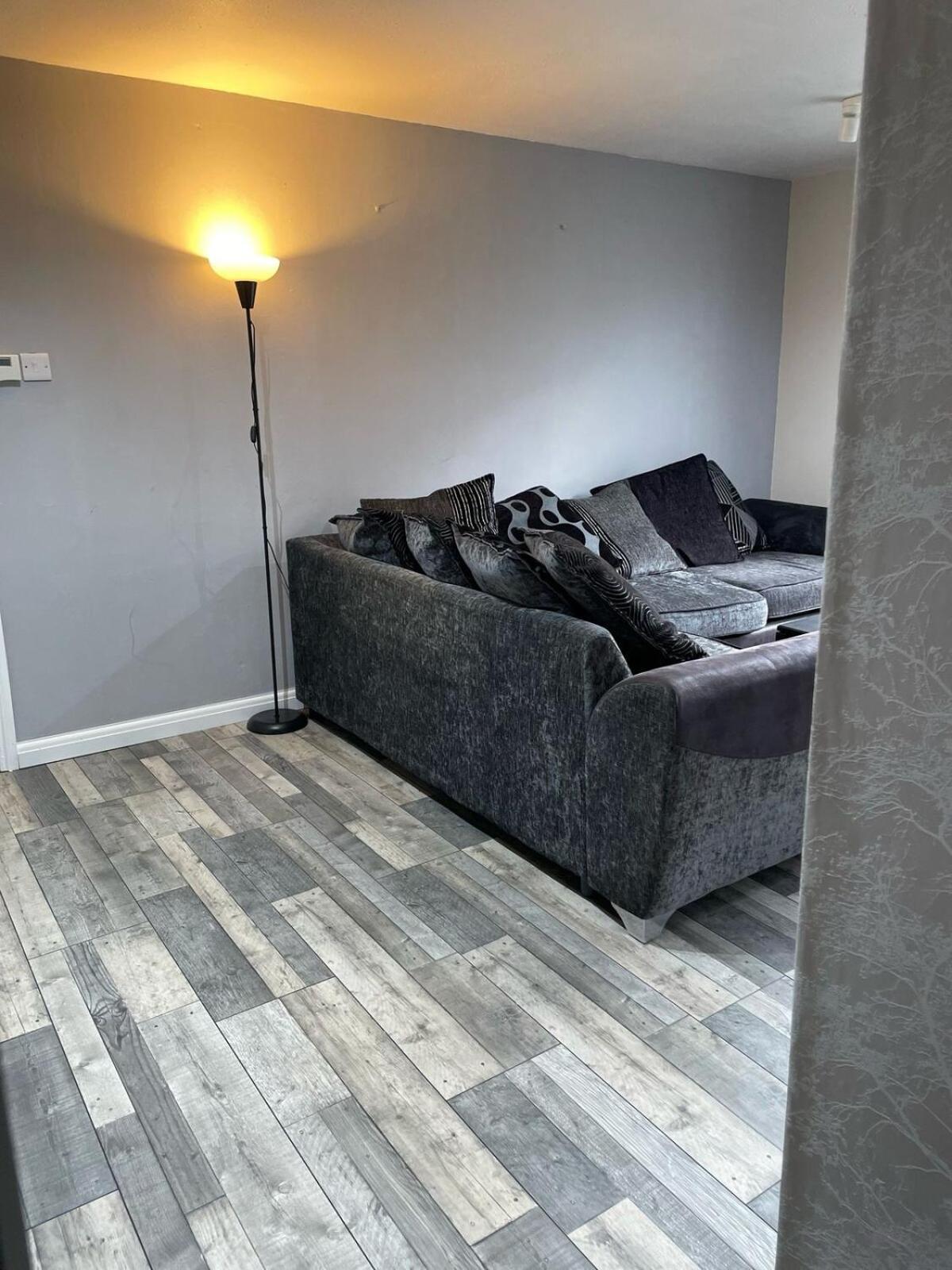Apartment 3br Spacious, Modern, Cozy Belfast