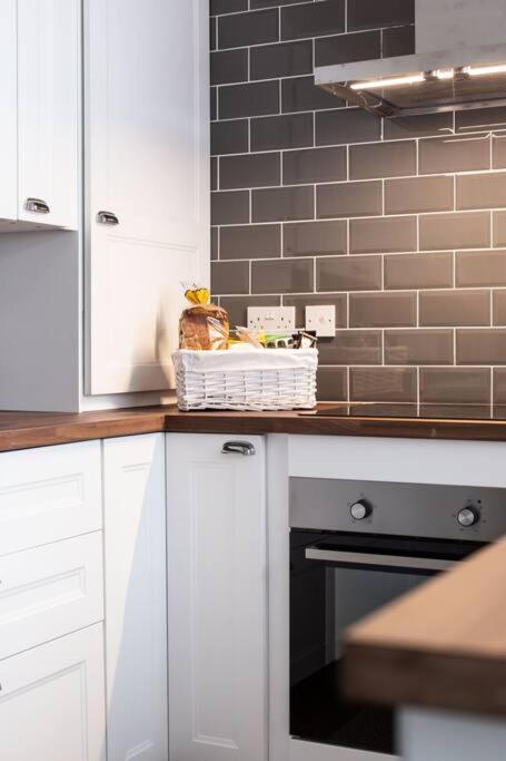 Luxurious 4-bed Townhouse In The Heart Of Holiday home *