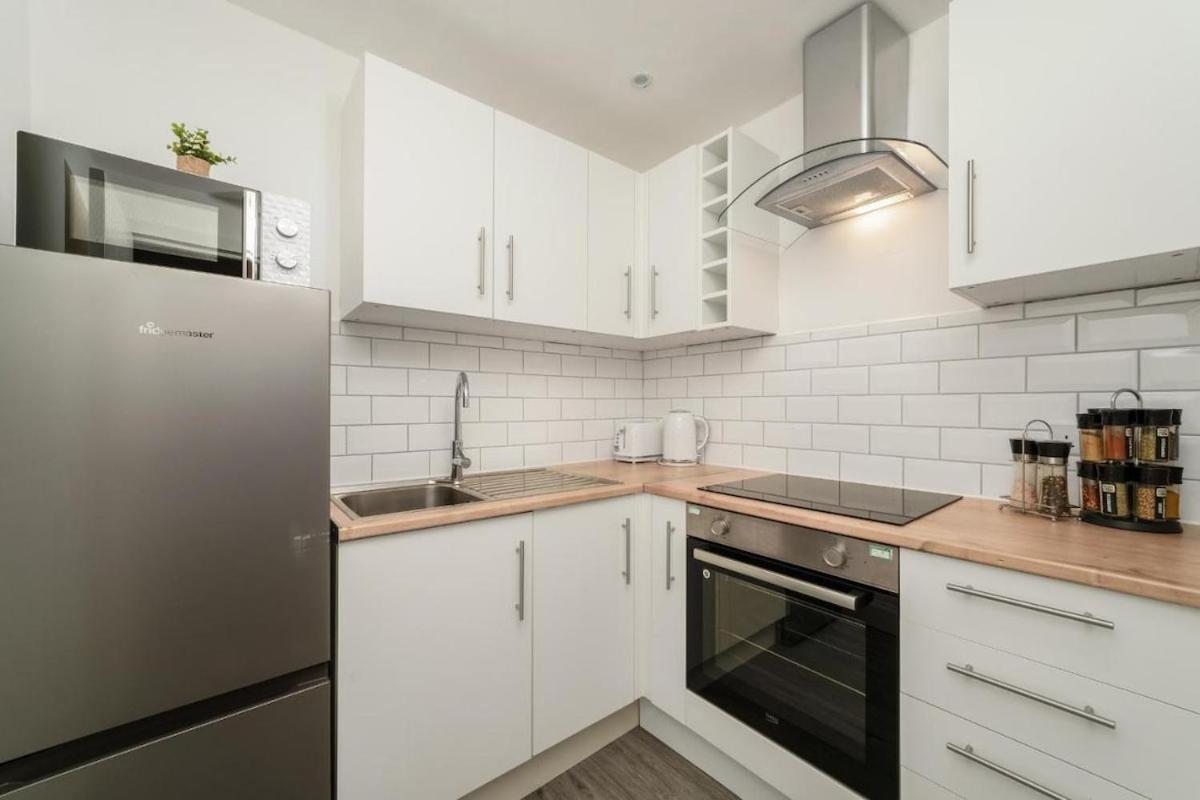 Unique Townhouse - Modern & Location Apartment *