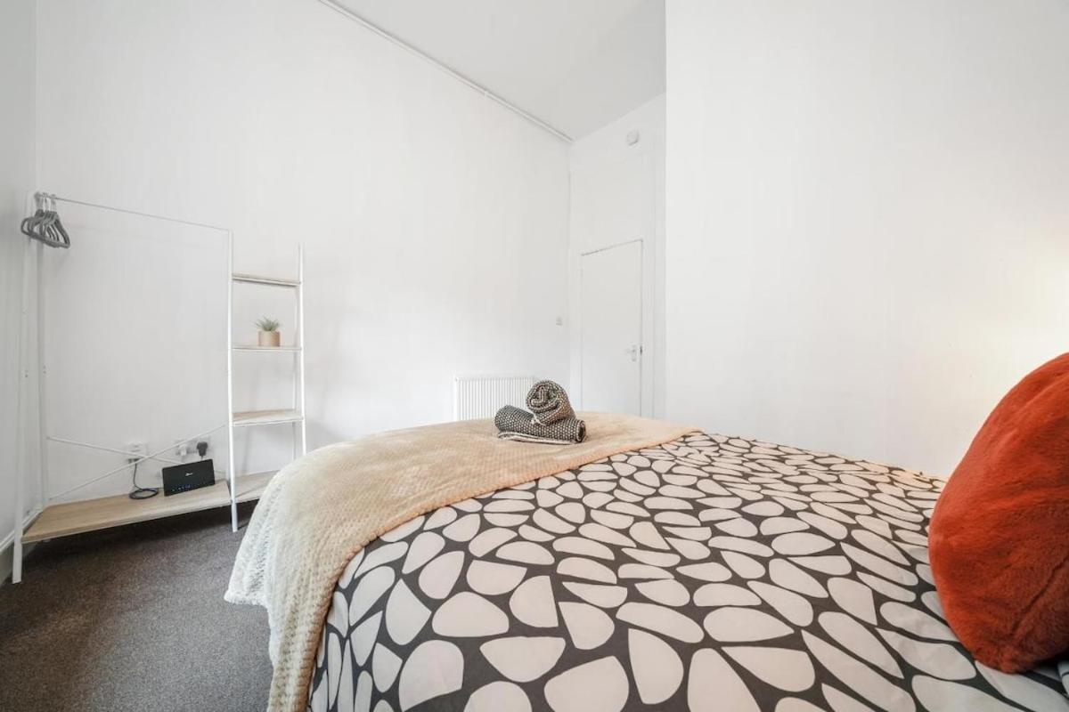 Unique Townhouse - Modern & Location