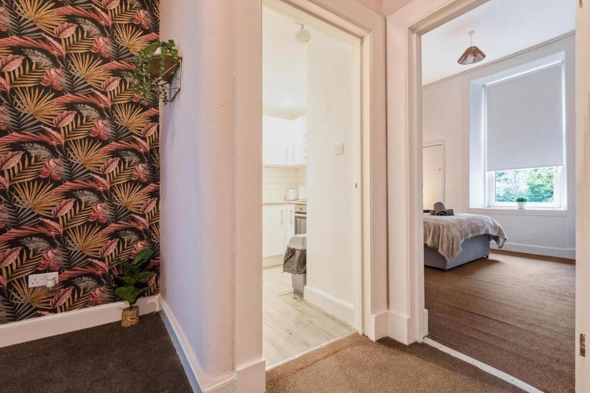 Unique Townhouse - Modern & Location Apartment