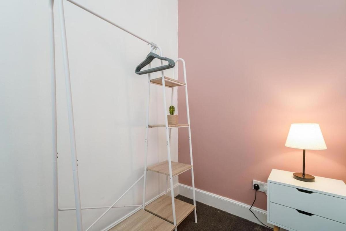 Unique Townhouse - Modern & Location Apartment Belfast