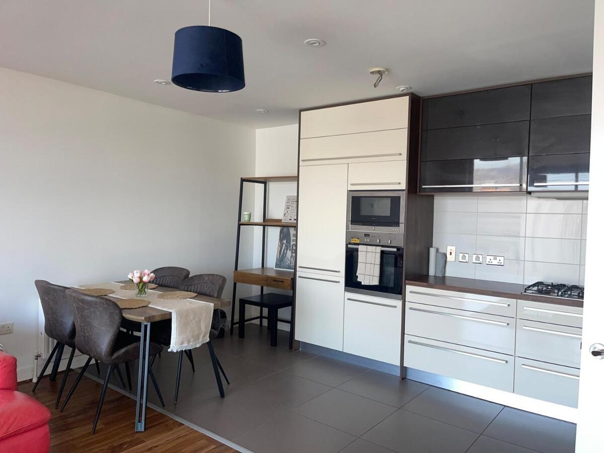 Apartment Titanic Quarter, Marina View Modern 2 Bedroom *