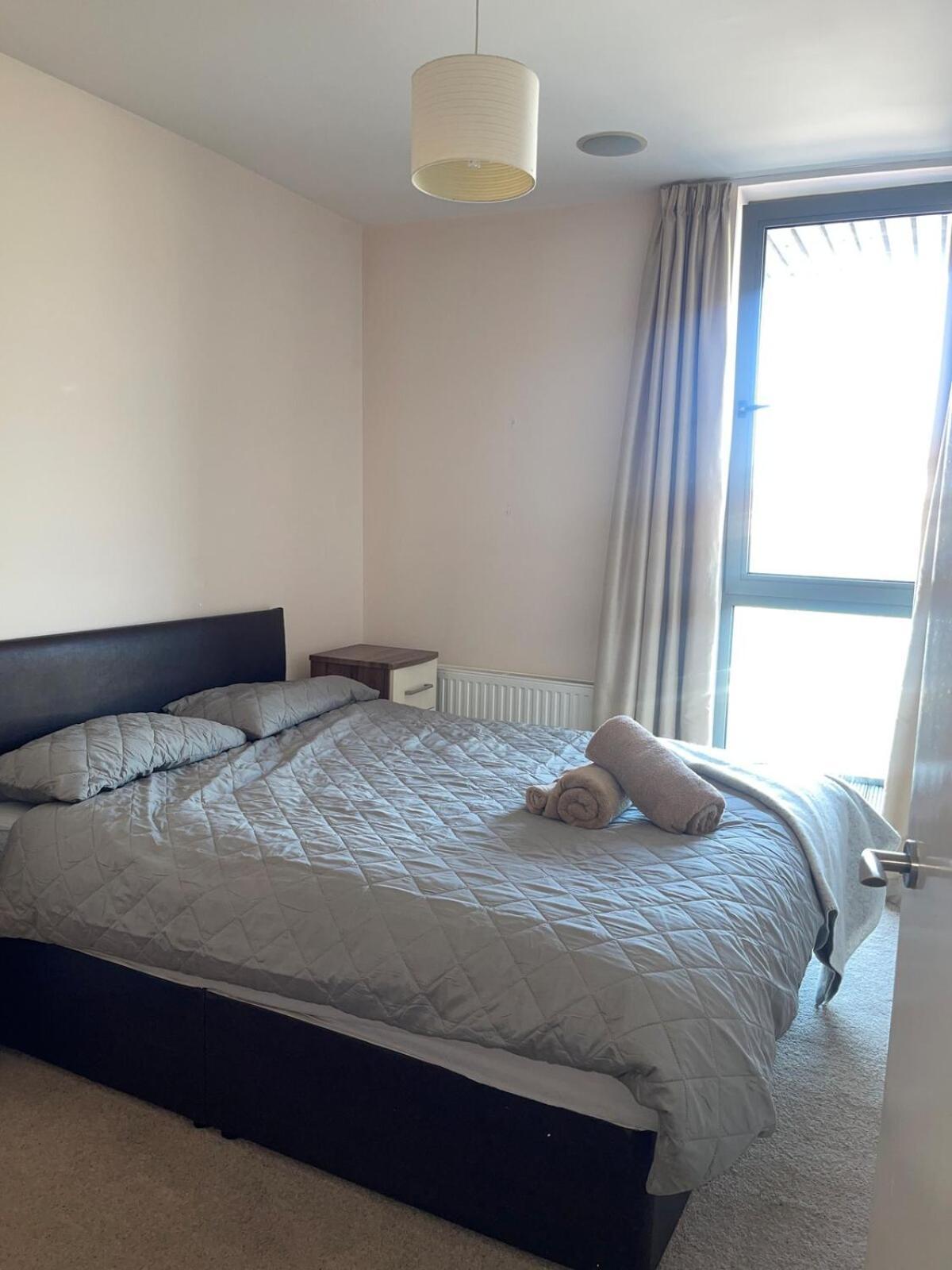 Titanic Quarter, Marina View Modern 2 Bedroom Apartment Belfast
