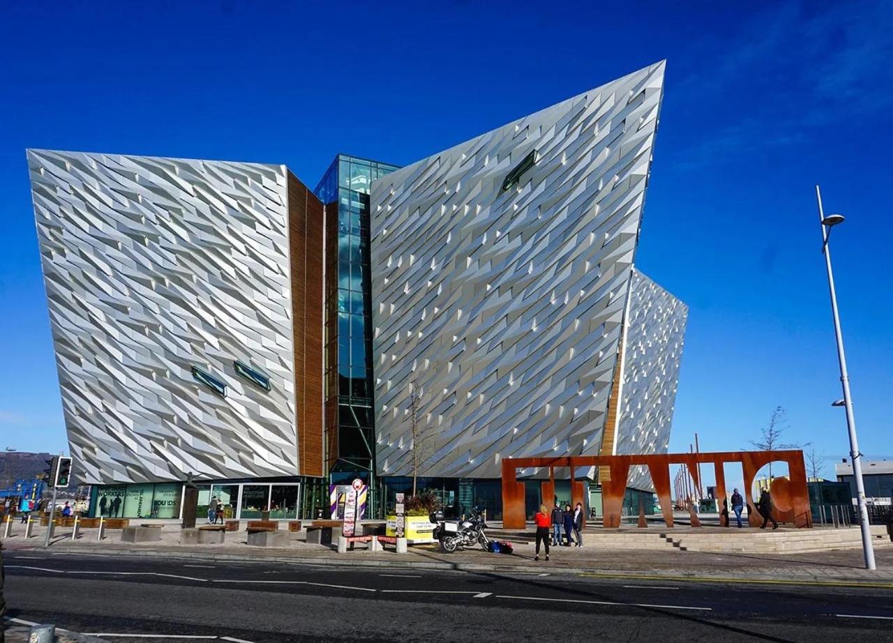 Apartment Titanic Quarter, Marina View Modern 2 Bedroom Belfast