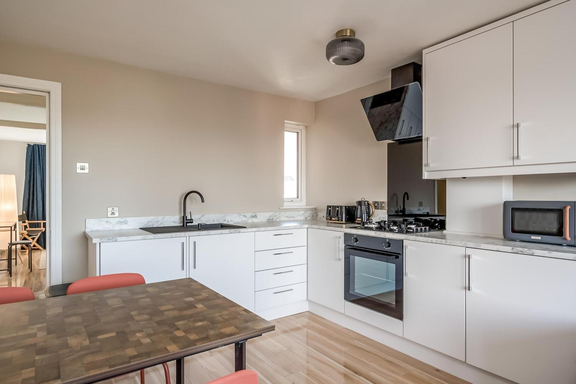 Queen's Hideaway Apartment