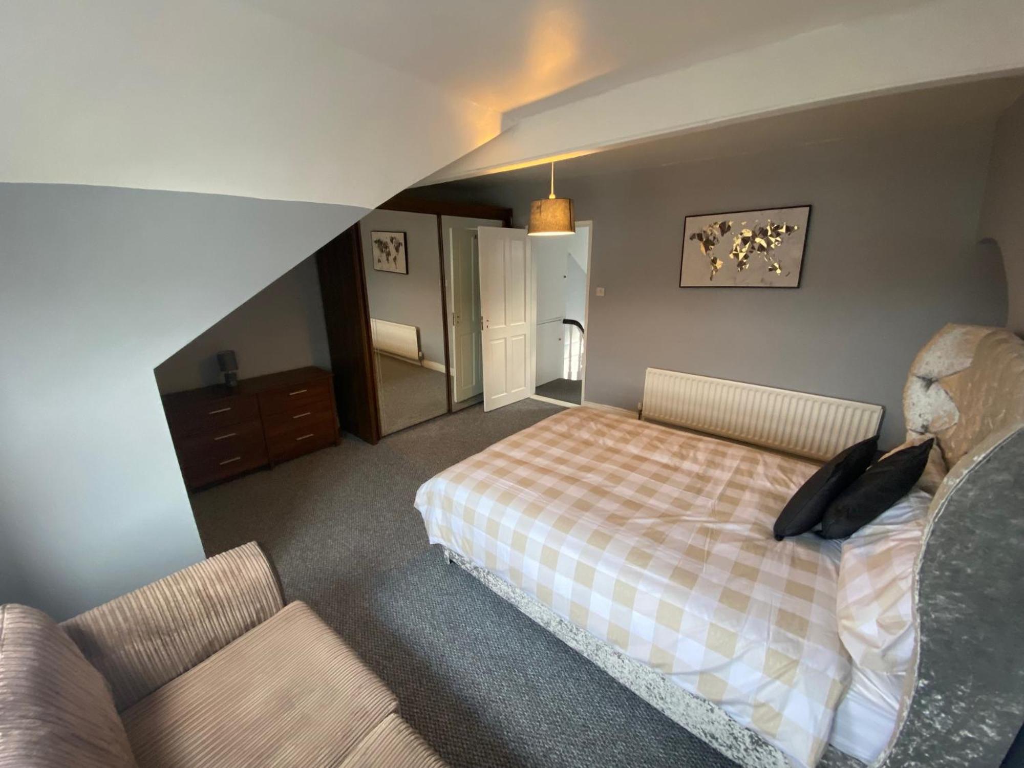 Allworth Close To Center Bed & Breakfast