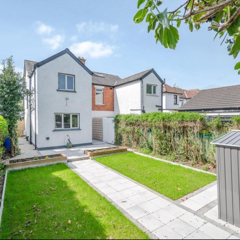 Holiday home Fully Refurbished House *