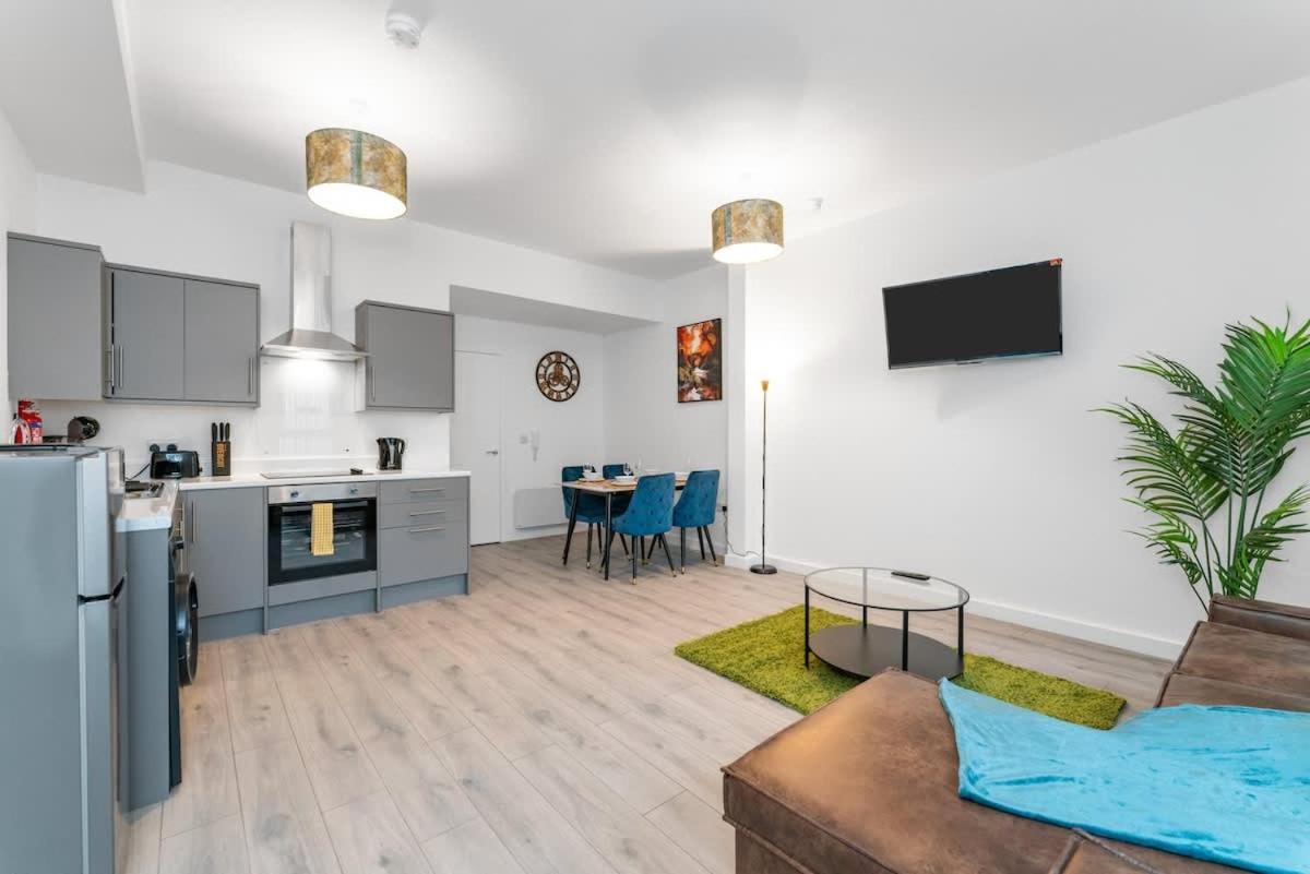Holiday home Airy And Modern 1 Bedroom Walk To Centre