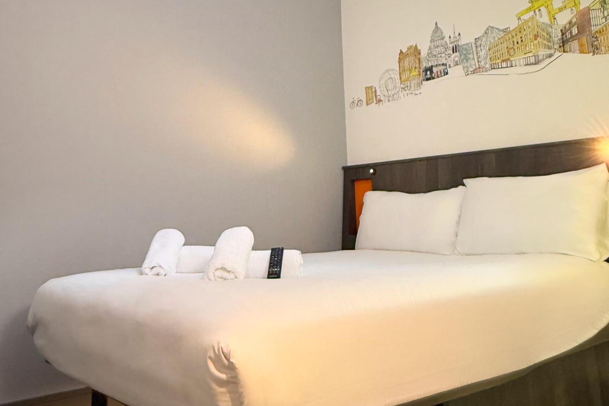 Hotel Easyhotel 3*