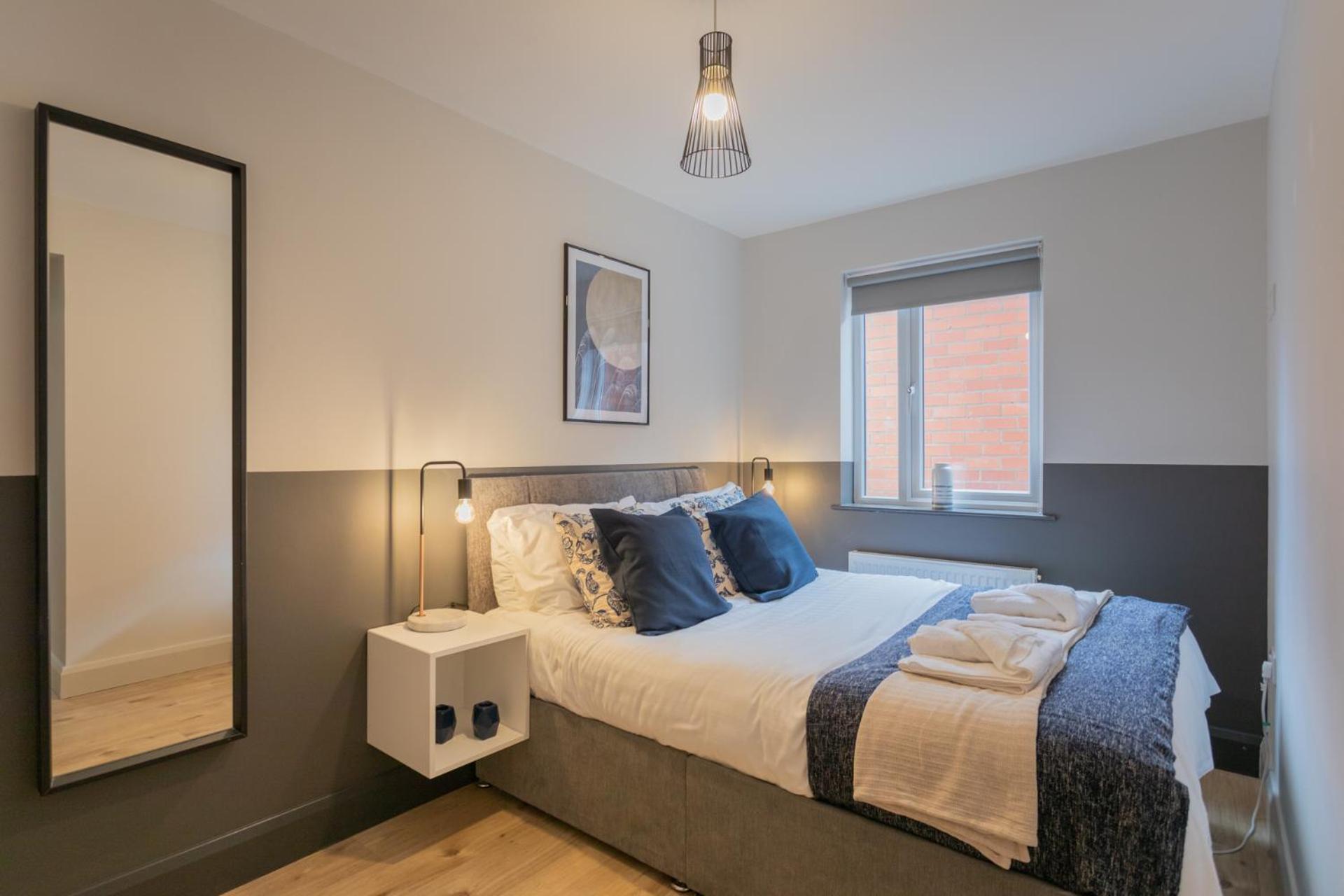 Camden Street Apartment *