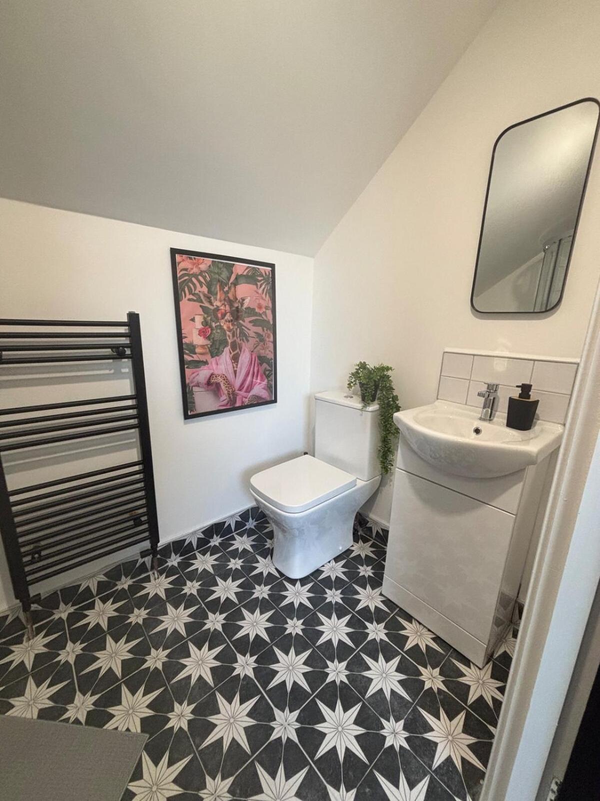 Holiday home From - Cityside 4 Bed Belfast