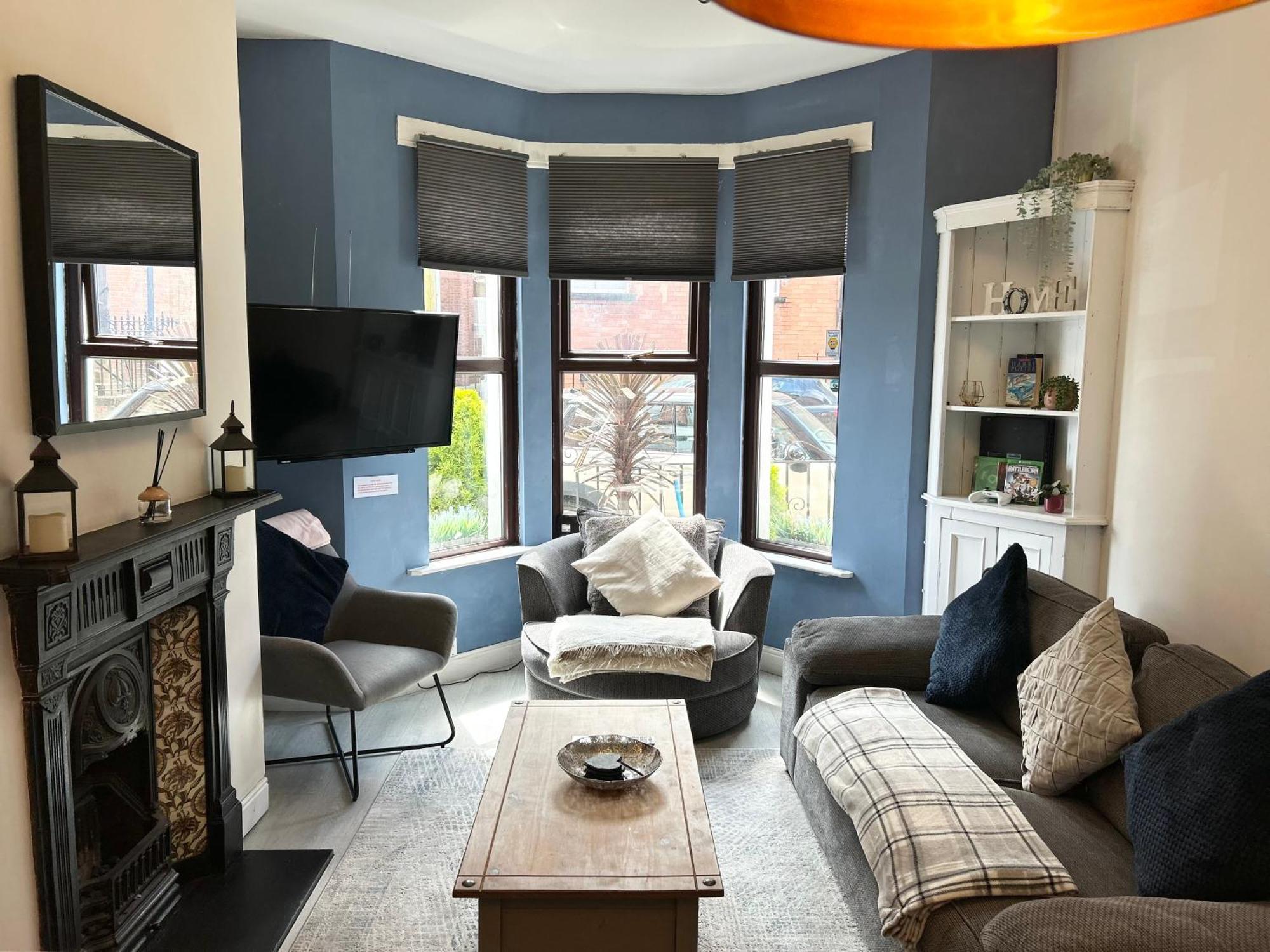 Holiday home Charming Home, Beside The Serene Ormeau Park *