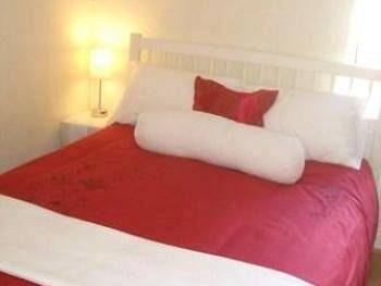 Sleepy Cedars Bed & Breakfast 3*