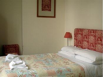 Camera Guesthouse 3*