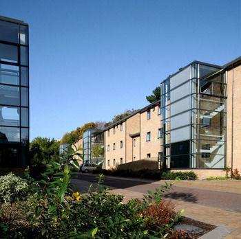 Queens's Elms Bt9 * Belfast
