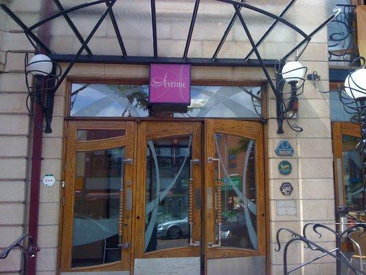 House Hotel