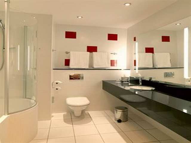 Moxy 3*
