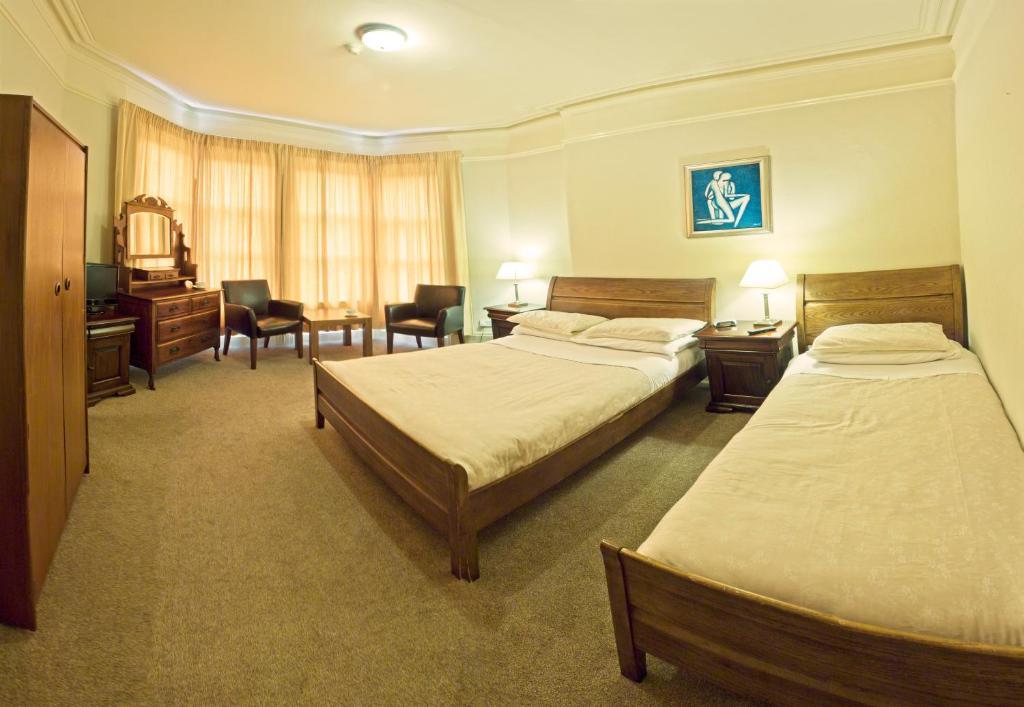 Somerton House Only Guest house