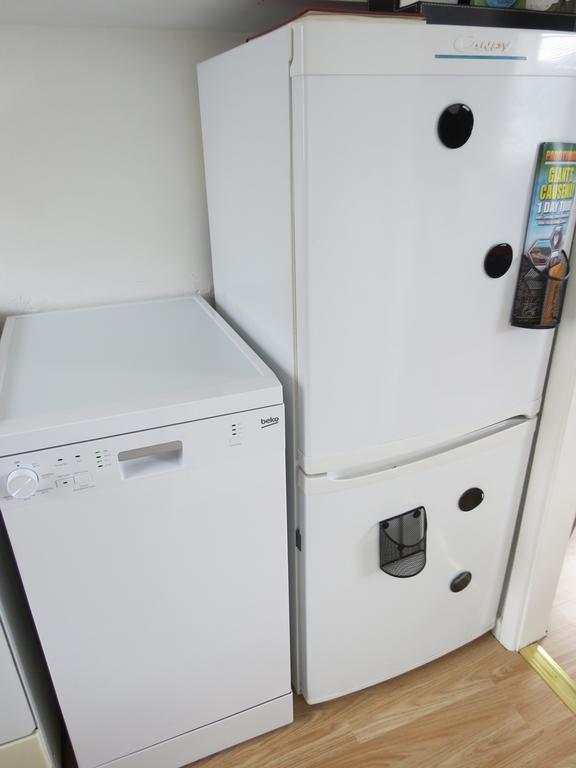 Apartment Fantastic Location - Parking - Business Or Leisure *