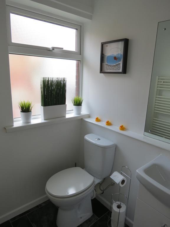 Fantastic Location - Parking - Business Or Leisure Apartment *