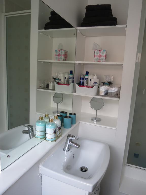 Apartment Fantastic Location - Parking - Business Or Leisure *