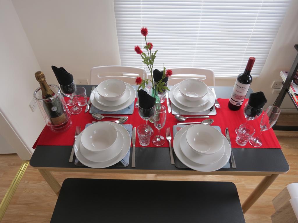 Fantastic Location - Parking - Business Or Leisure Apartment