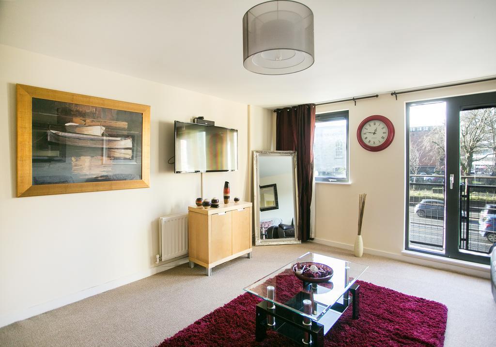 Apartment Queens Square Belfast