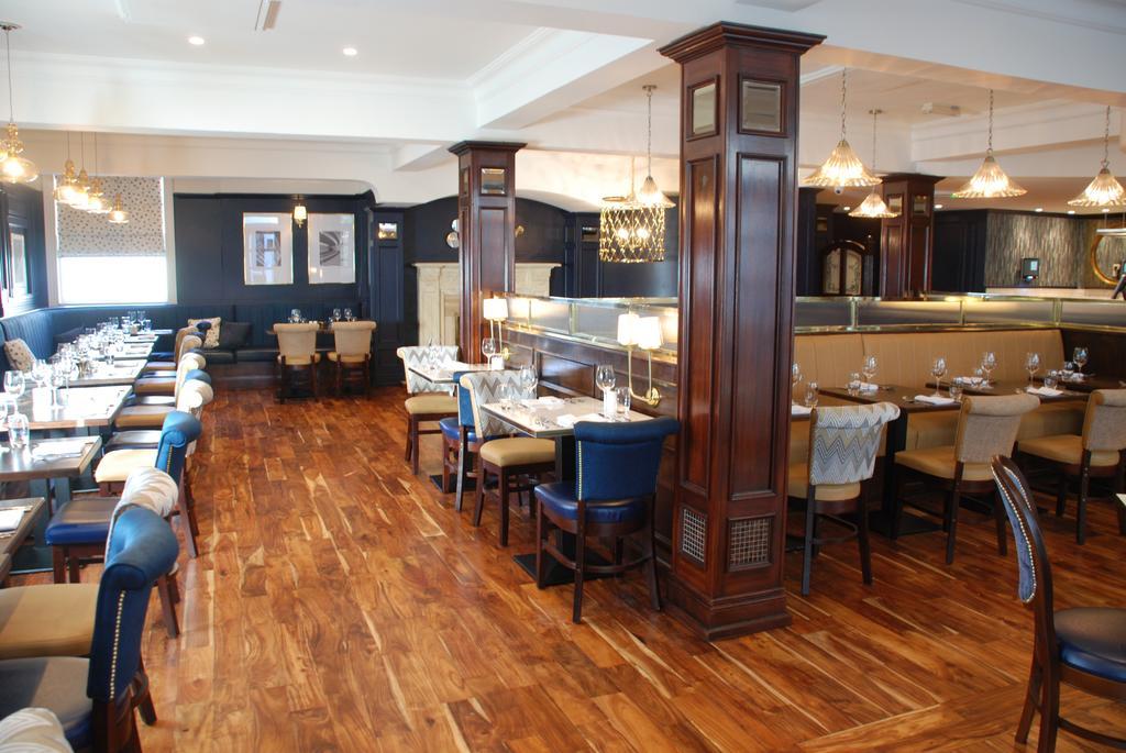 Balmoral Hotel, Hotel