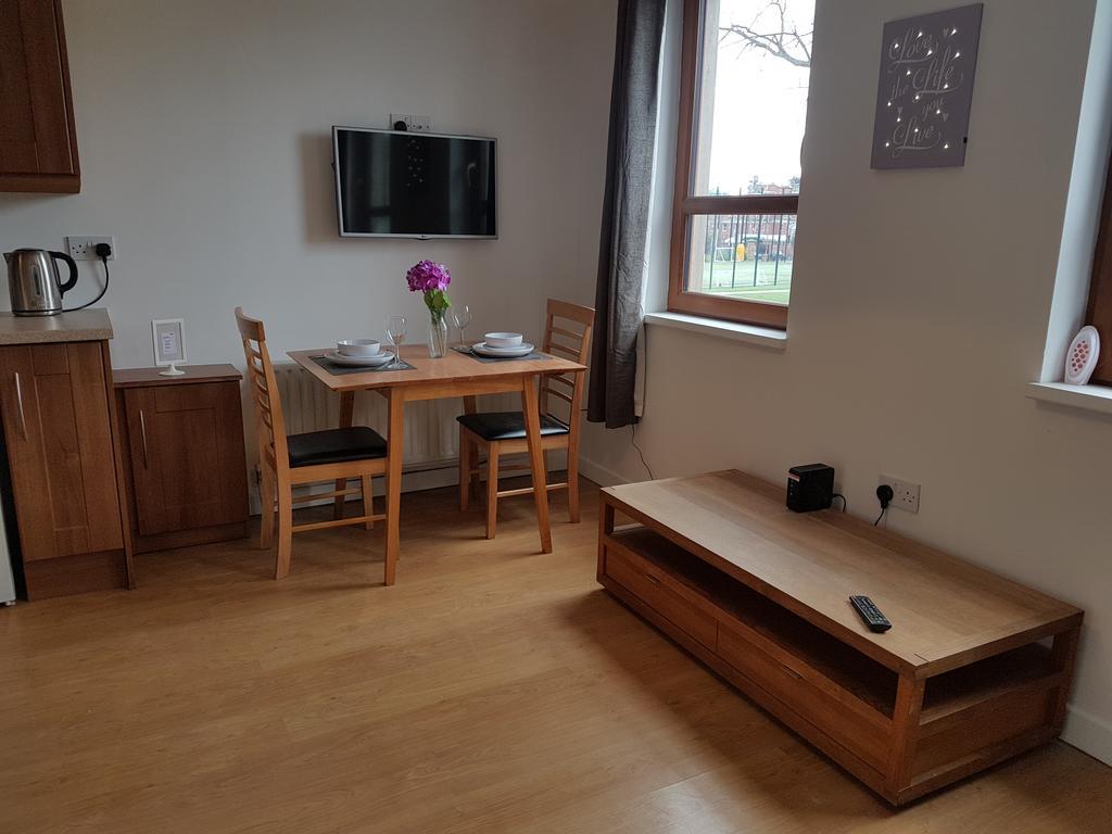 Dunville Street Apartment *