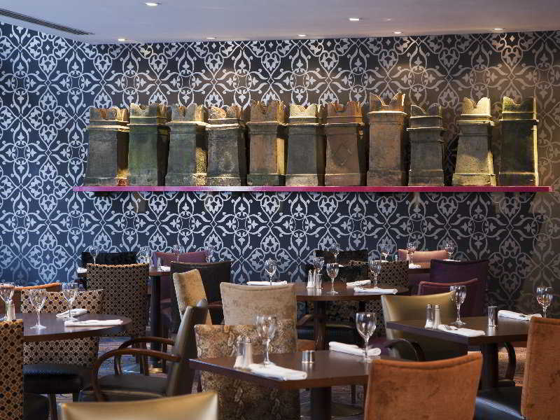 Clayton Hotel 4*