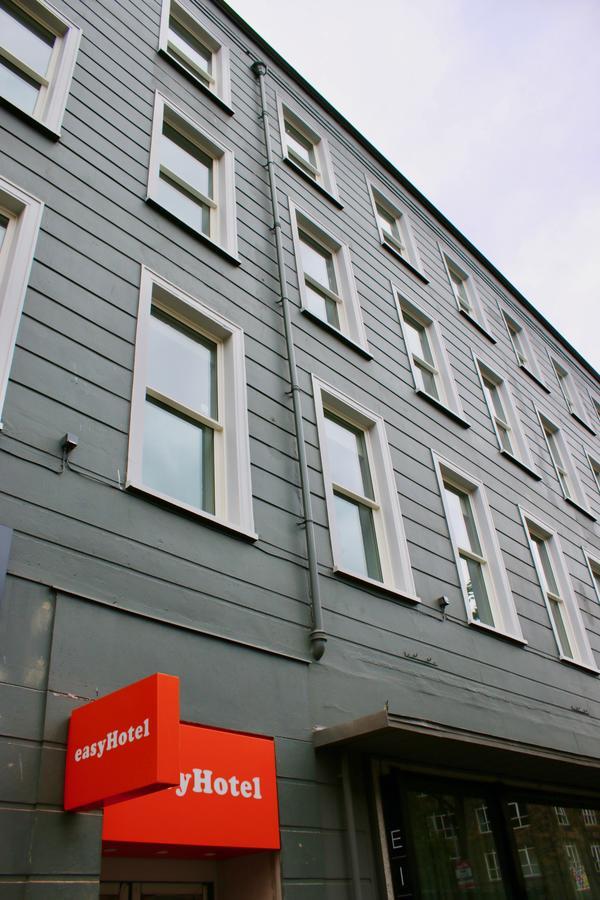 Easyhotel