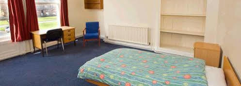 Queens's Elms Bt9 Apartment *