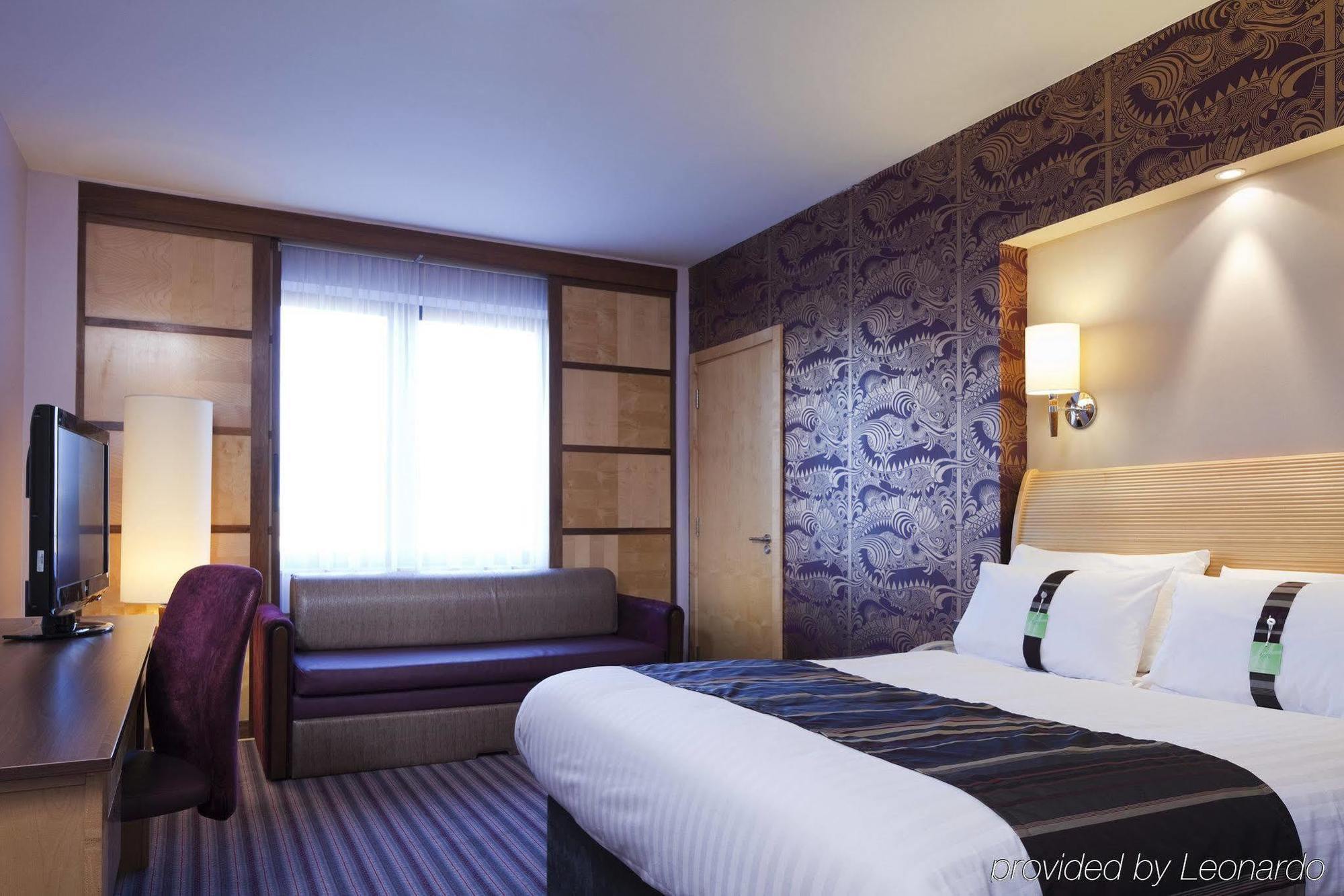 Clayton 4* Belfast