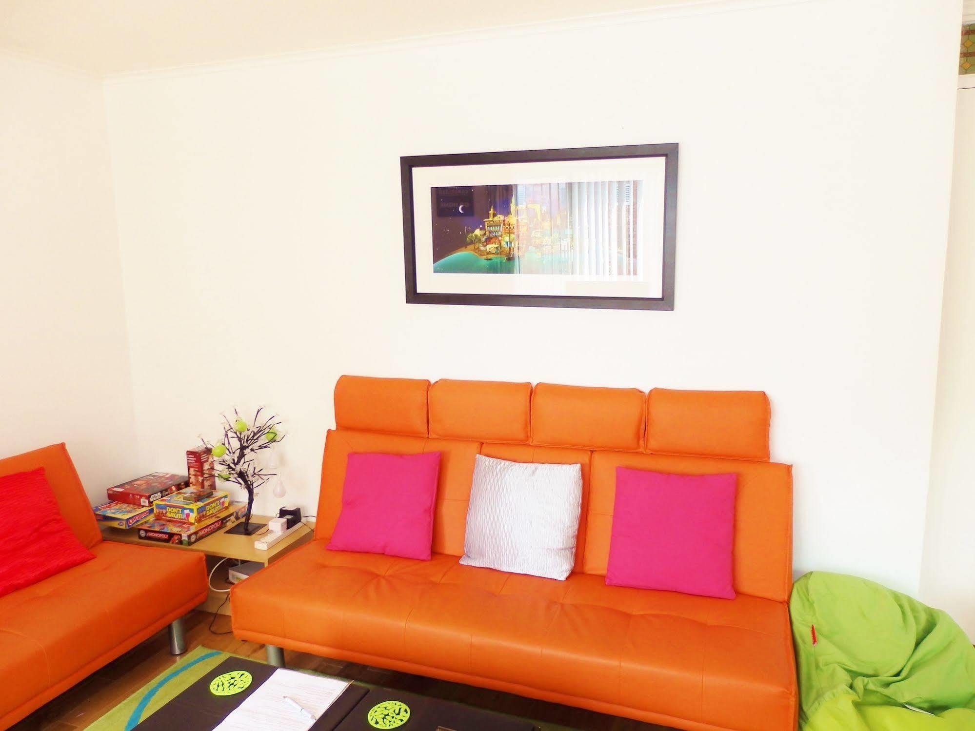Apartment Very Central Location- Free Parking - 2 Bedrooms