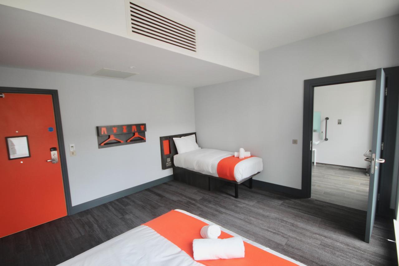 Easyhotel Hotel