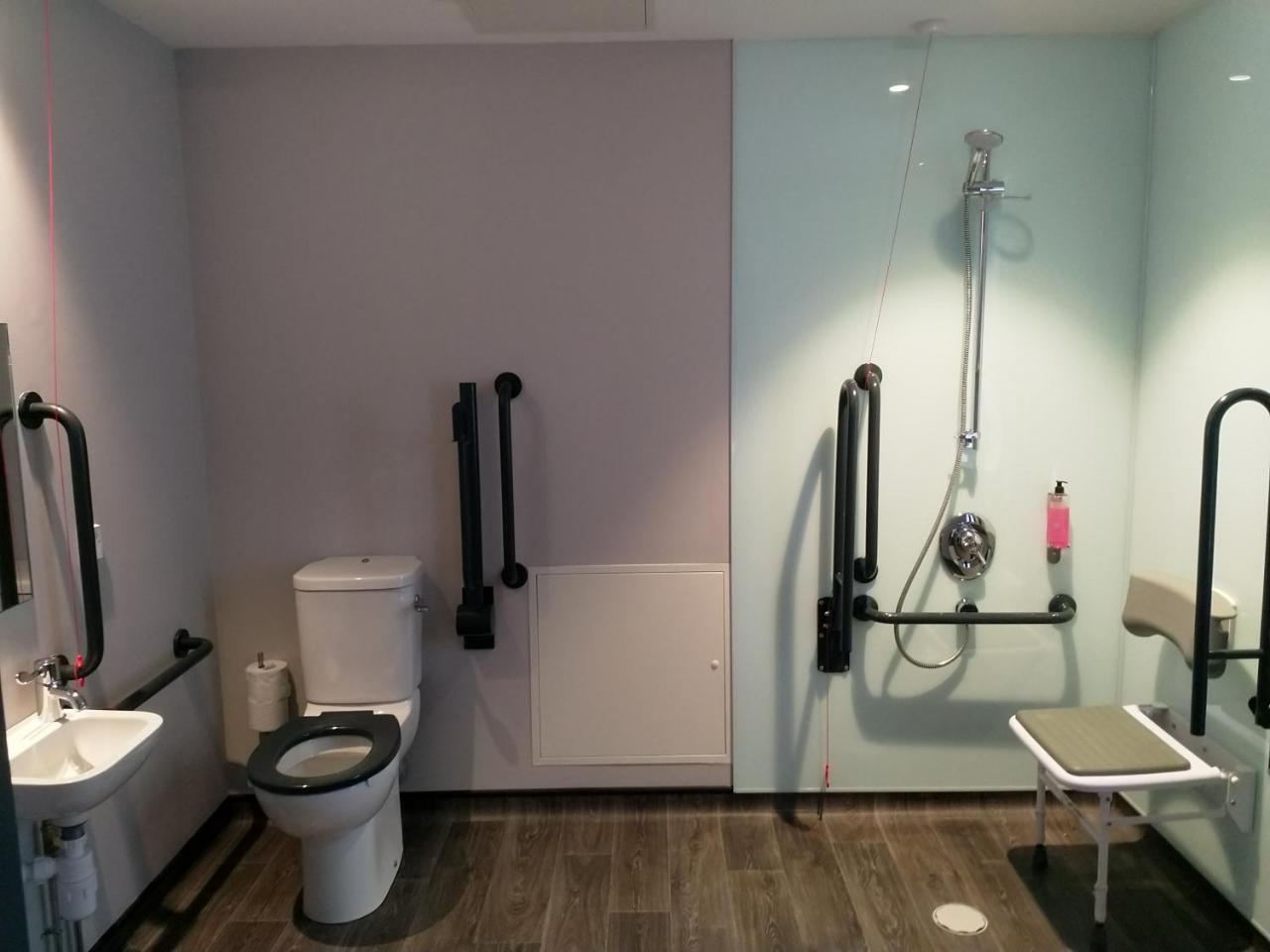 Easyhotel Hotel 3*