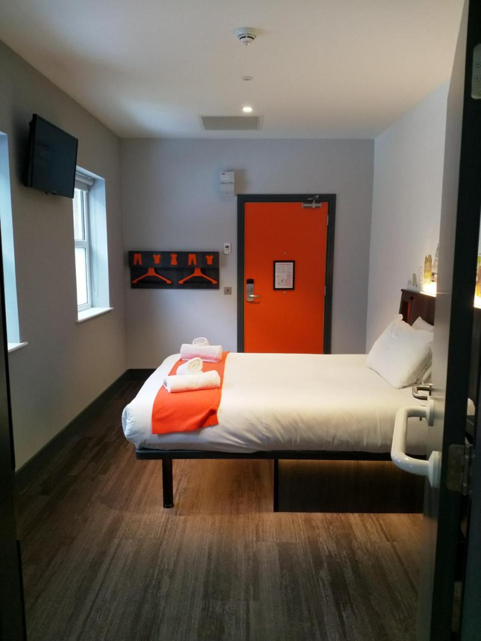 Easyhotel Hotel