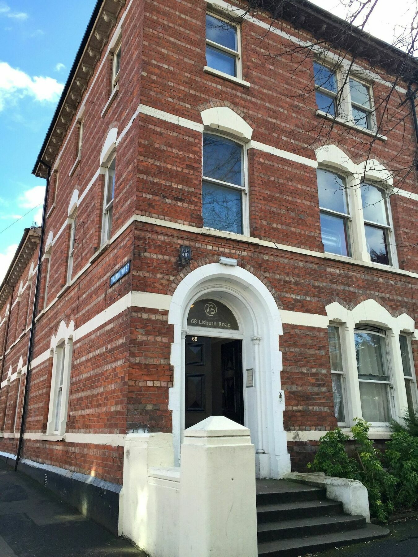 Paddy's Palace Hostel *