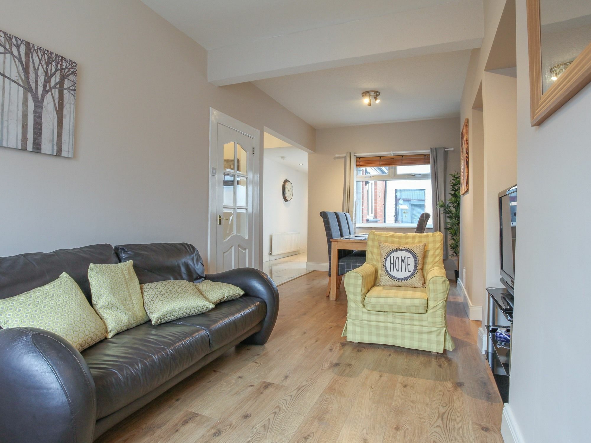 Kingston Serviced - Donegall Avenue Holiday home Belfast