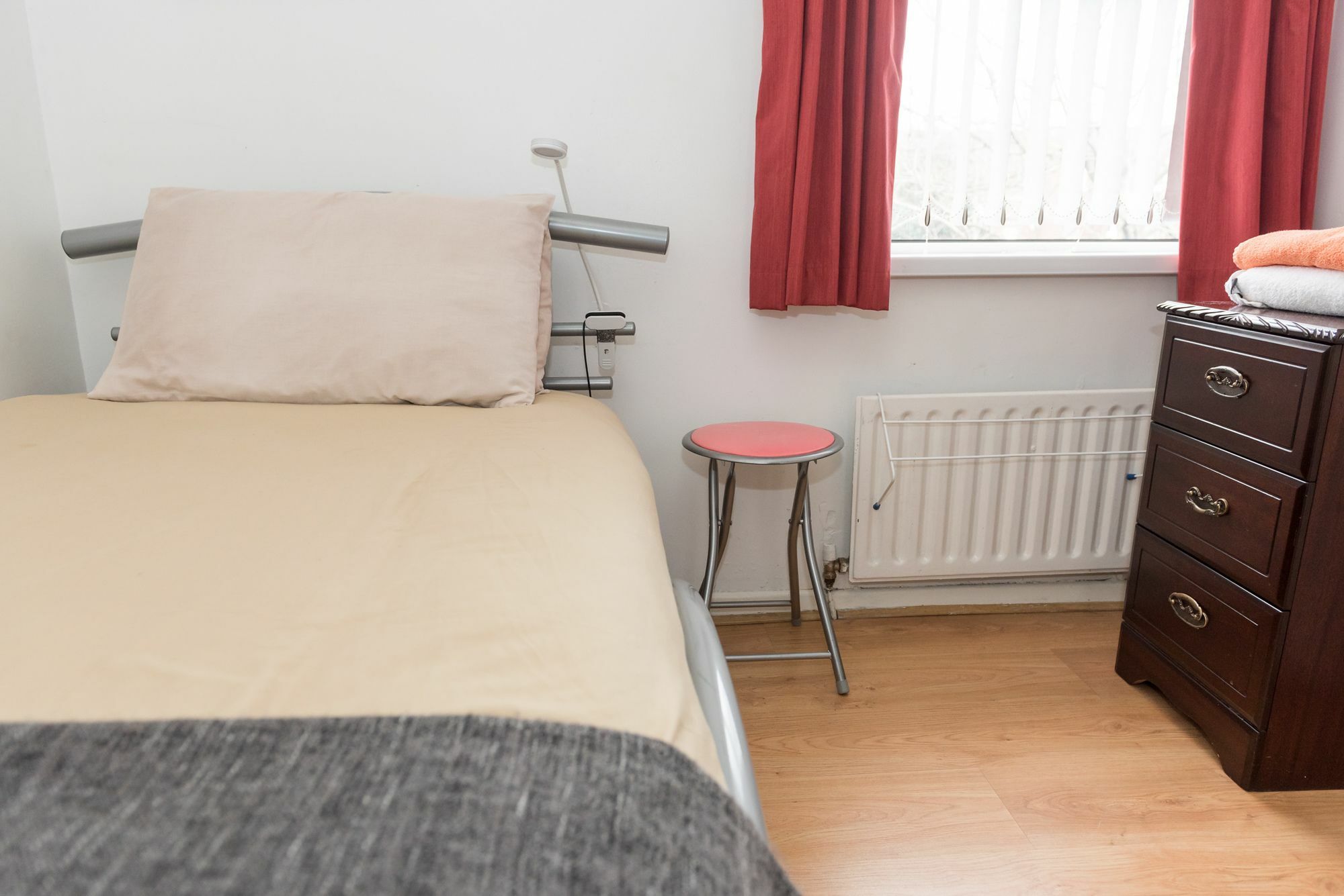 Apartment Very Central Location- Free Parking - 2 Bedrooms *