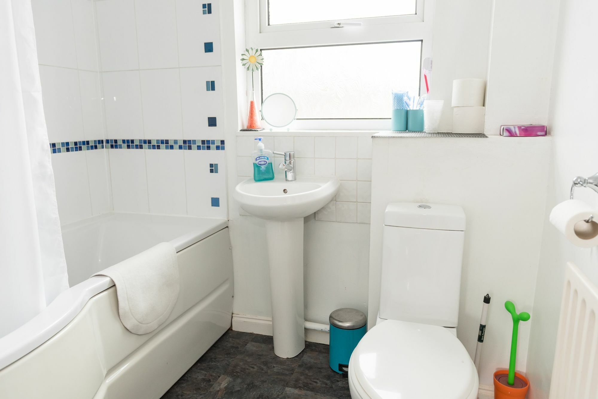 Apartment Very Central Location- Free Parking - 2 Bedrooms Belfast